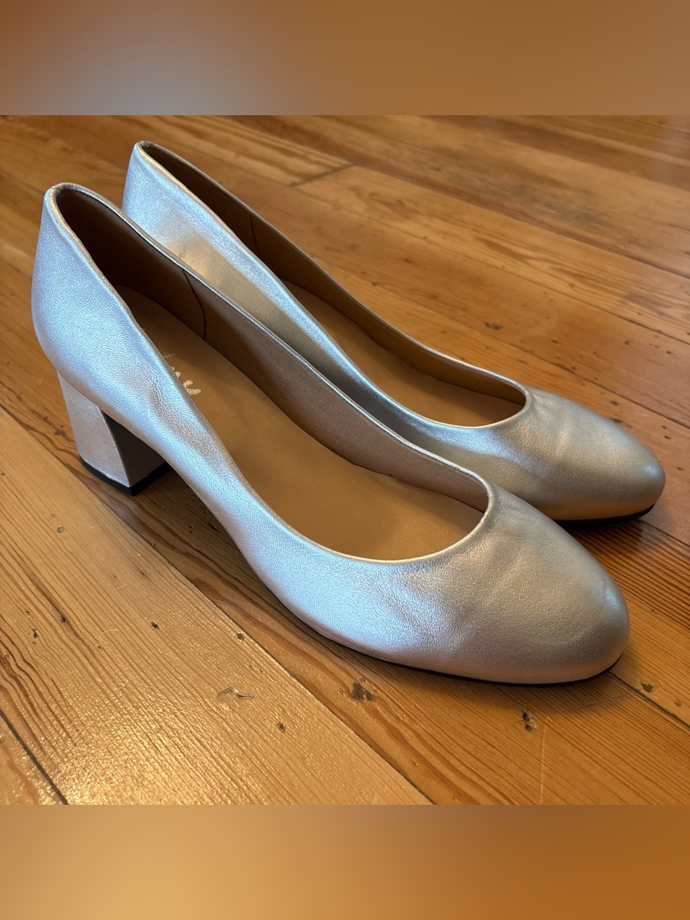 French Sole FS/NY Silver Pump Block Heel Shoes Size 10B